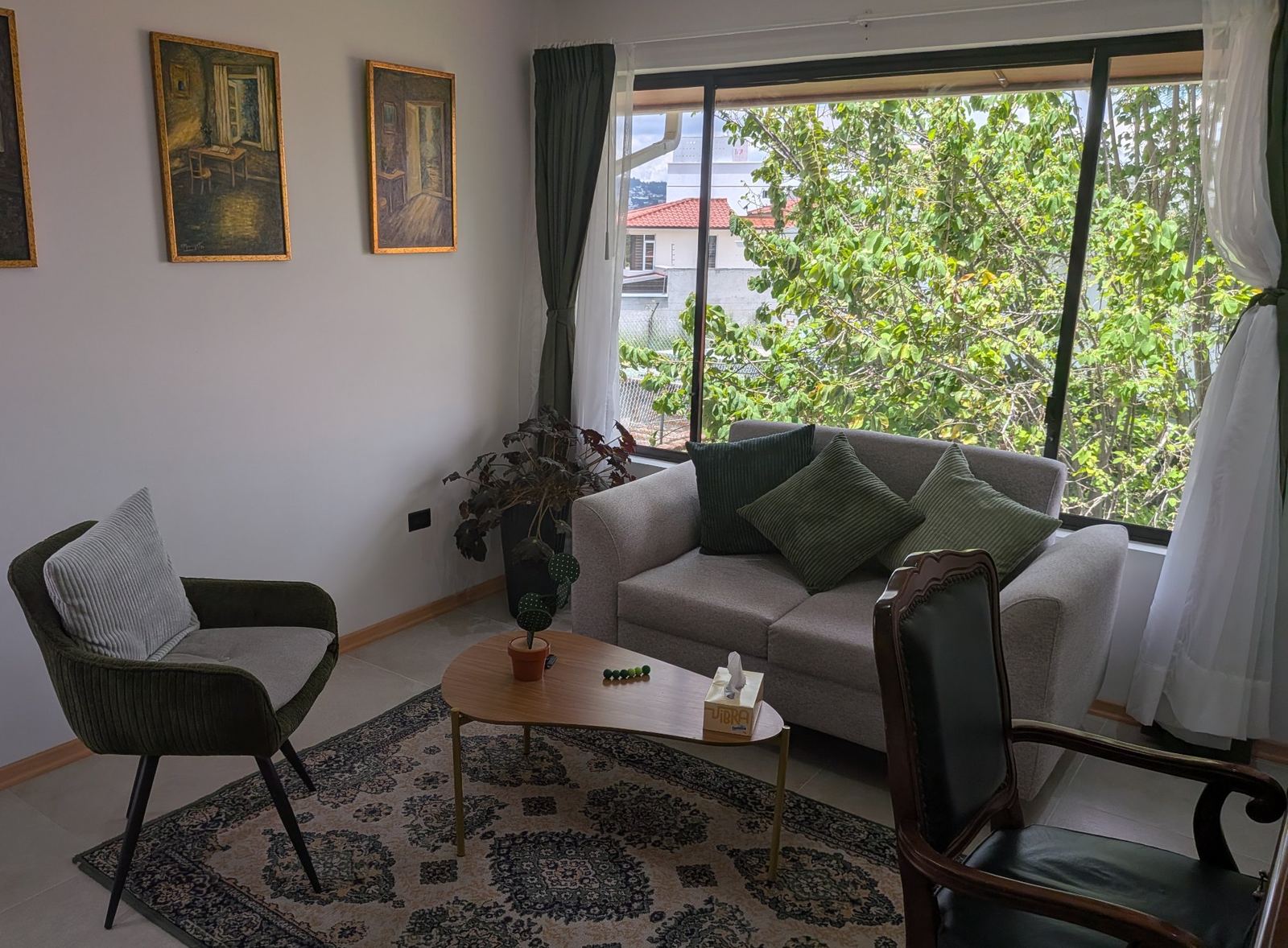 Consultorio de Casa Eje